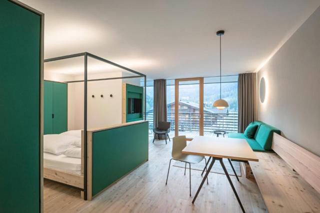 Alma Paramount Suites