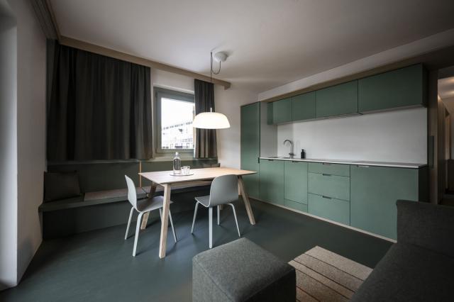 Alma Paramount Suites