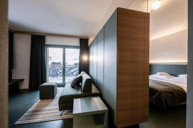 Alma Paramount Suites