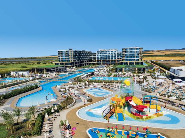 Wave Resort