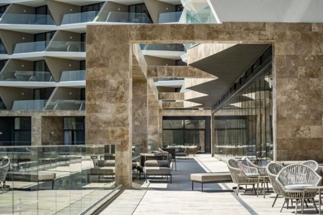 Wave Resort