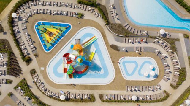 Wave Resort