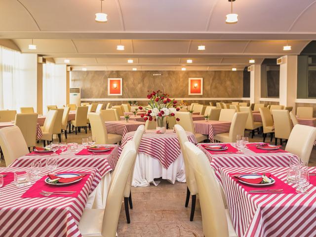 Oasis Hotel