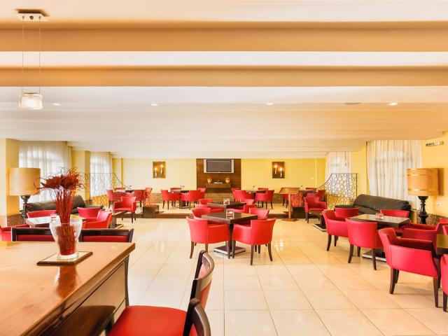 Oasis Hotel