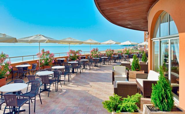 Sol Luna Bay Resort