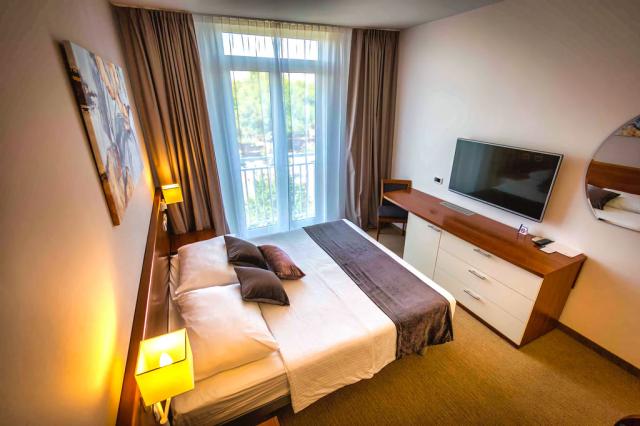 Hotel Holiday