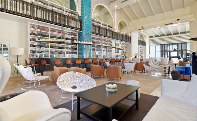 lobby bar9.jpg