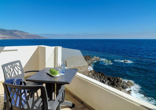 Suite sea view3.jpg