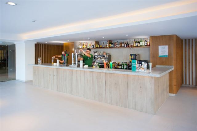 POOL BAR12.JPG