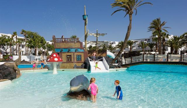 Piscina%20con%20ninÌƒos_0099.jpg