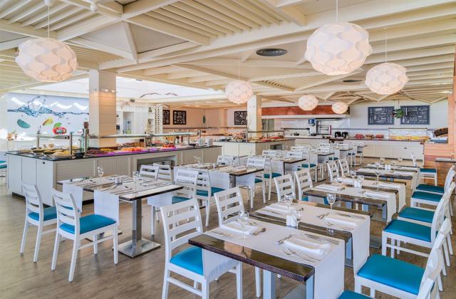 Famara buffet restaurant1.jpg