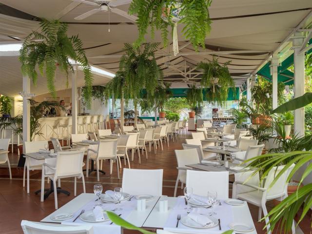 El Lagar restaurant.jpg