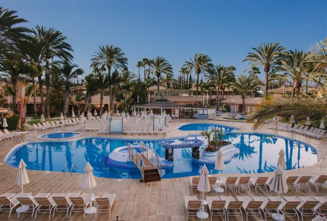 hotel-suites-villas-piscina.jpg