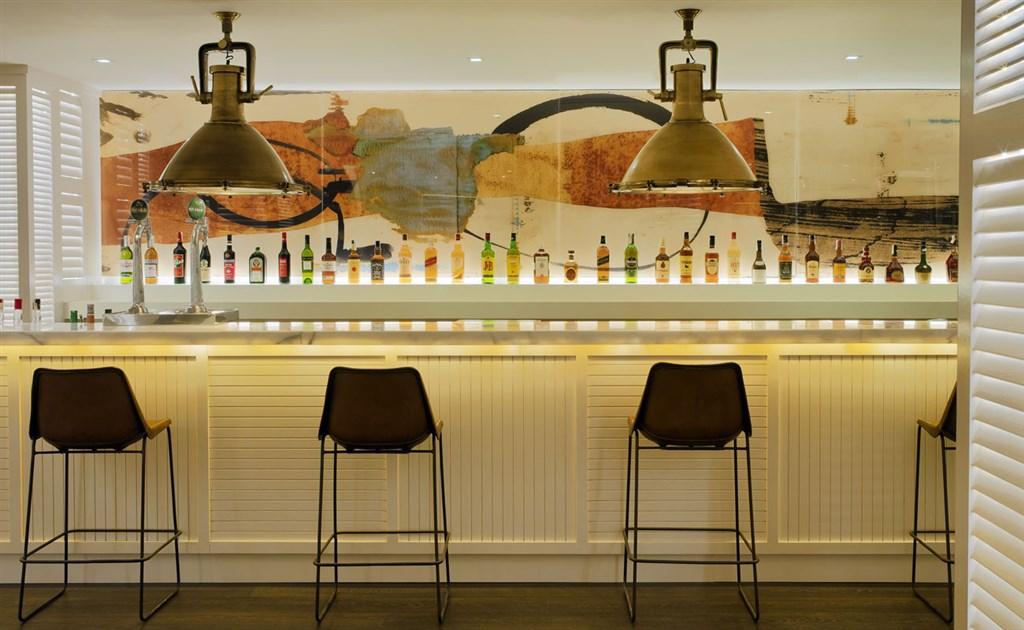 Drago Lobby bar1.jpg