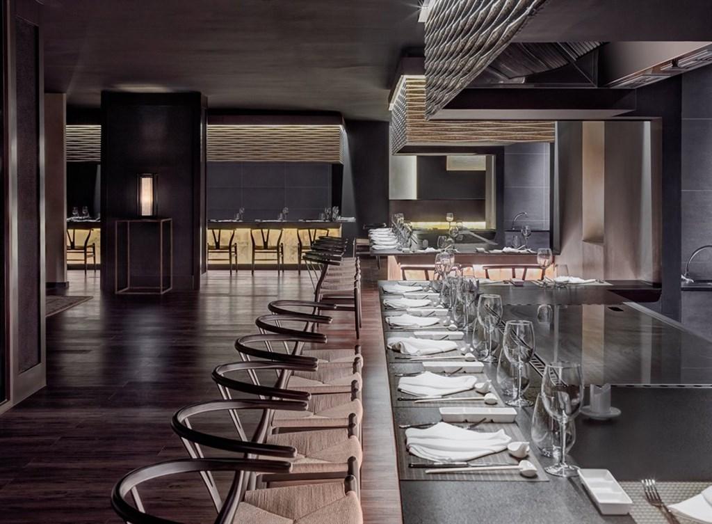 Sakura Teppanyaki restaurant2.jpg