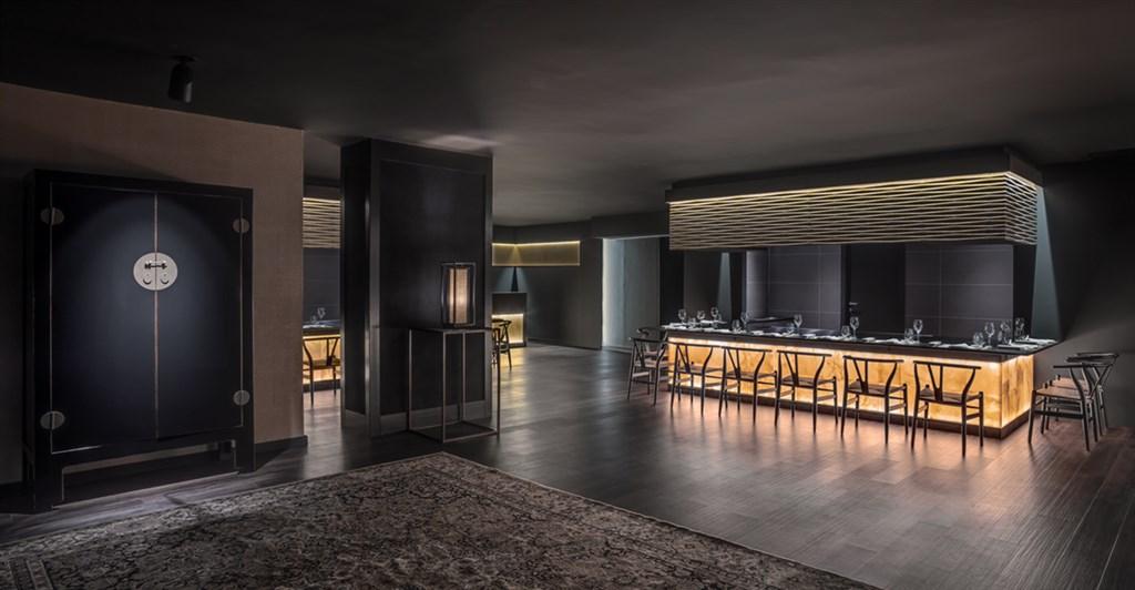 Sakura Teppanyaki restaurant4.jpg