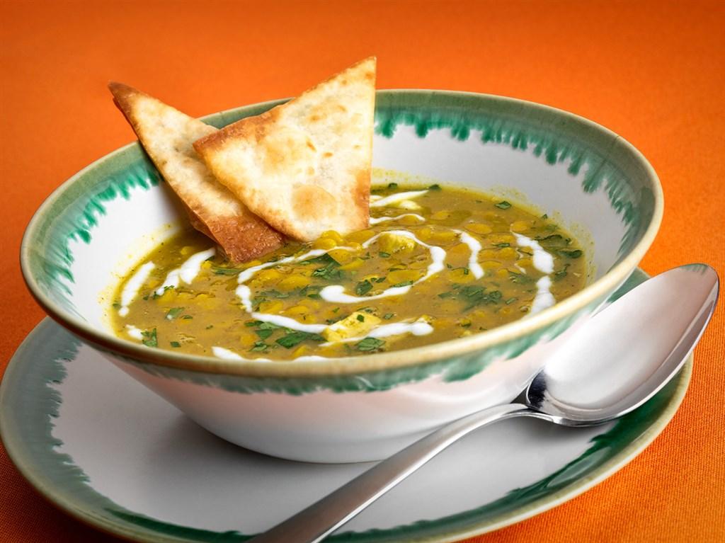 Sopa-de-lentejas-amarillas,-jengibre-y-cilantro.jpg