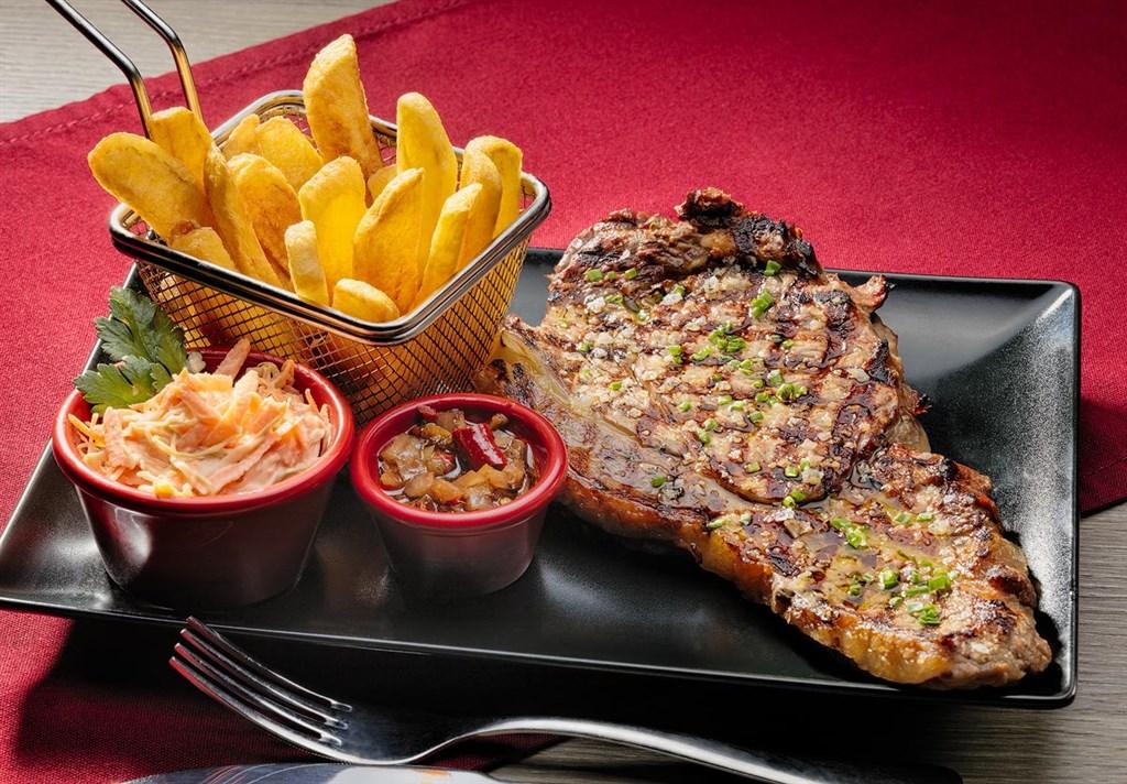 Steak House restaurant5.jpg