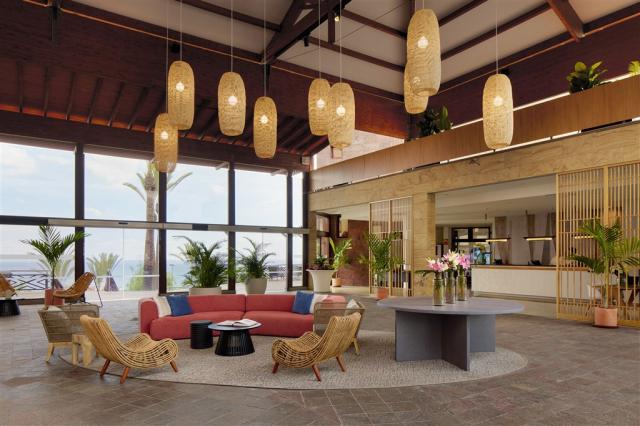 010MeliaJardinesTeide-Reception Lobby.jpg