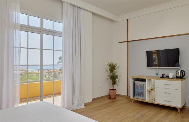 106bMeliaJardinesDelTeide-Junior Suite Sea View.jpg