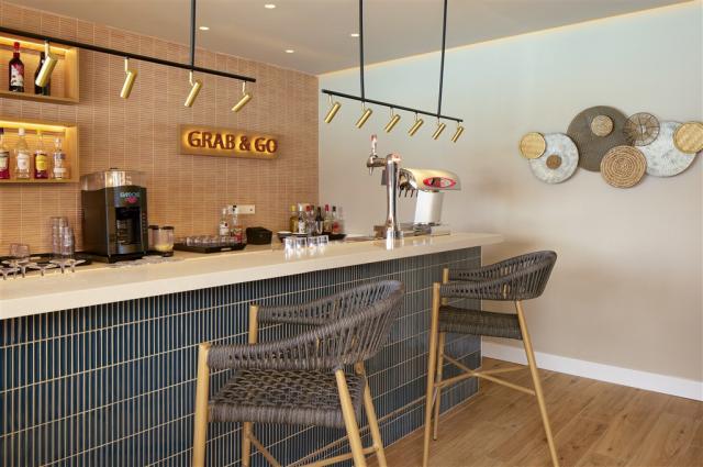 225MeliaJardinesDelTeide-Grab&Go Bar.jpg