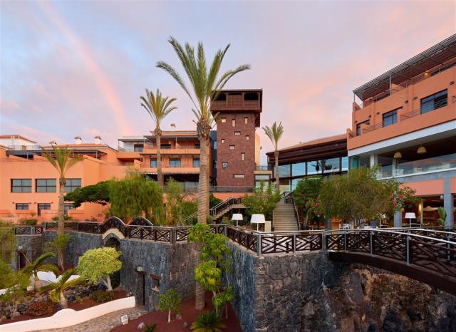 005MeliaJardinesDelTeide-Facade.jpg
