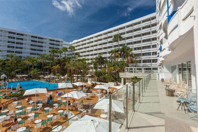 LOBBY BAR_TERRACE.jpg