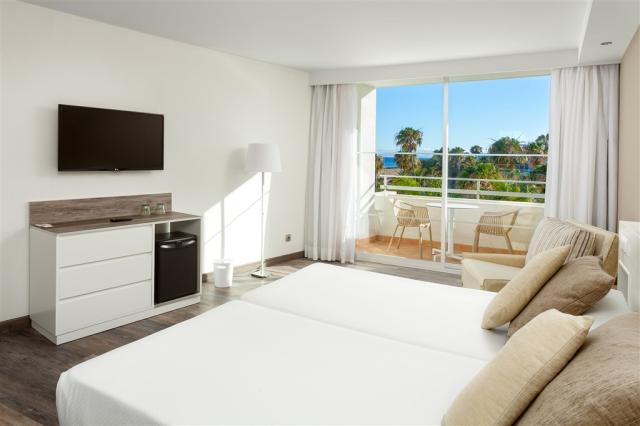 12bSolLanzarote-SolRoomSeaView.jpg