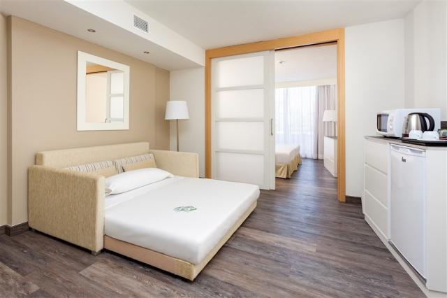 13SolLanzarote-FamilyRoom.jpg