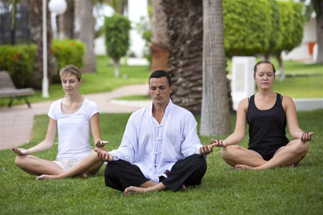 38bSolLanzarote-TaiChi.jpg