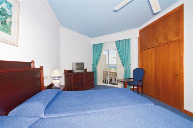 OBR_13_057 - Suite Main building.jpg