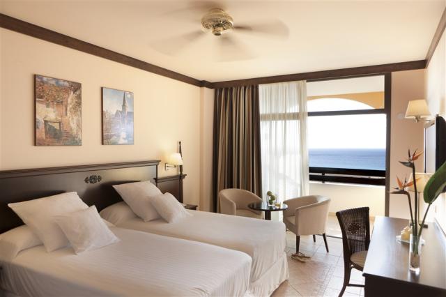 deluxe sea view3.jpg