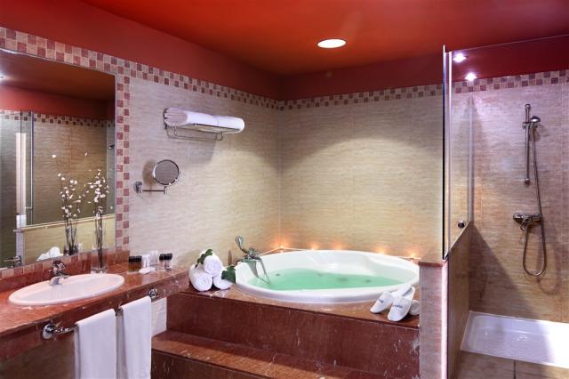 suite27.jpg