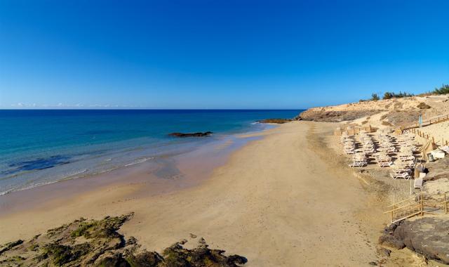 1-7-18_Playa-del-Hotel-Tindaya_0006.jpg