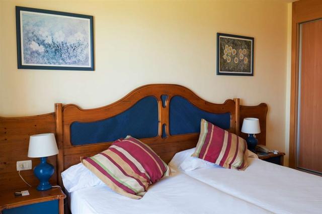 habitacion1-hotel-las-olas.jpg