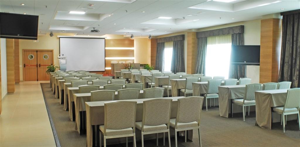 Conference Room (1).JPG