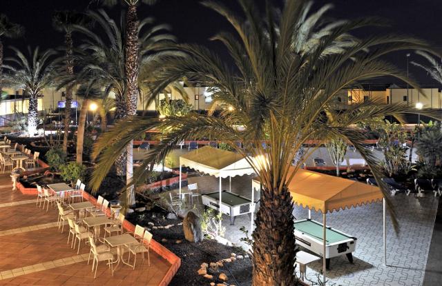 globales-costa-tropical-bar-terraza-billard.jpg