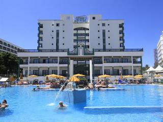 Aparthotel Green Field