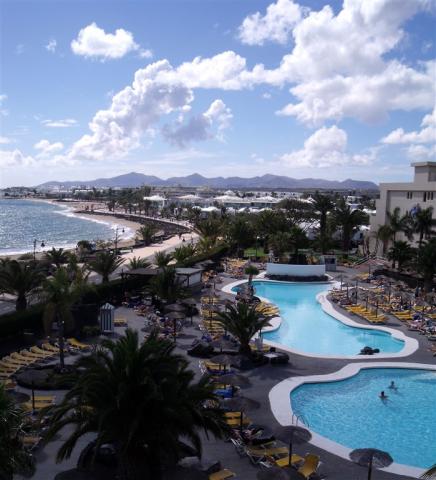 ACE - BEATRIZ PLAYA & SPA - Pool and beach promenade.JPG