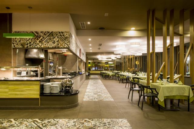 ACE - BEATRIZ PLAYA & SPA - Restaurant Buffet (1).jpg