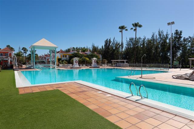 Pools (11).jpg