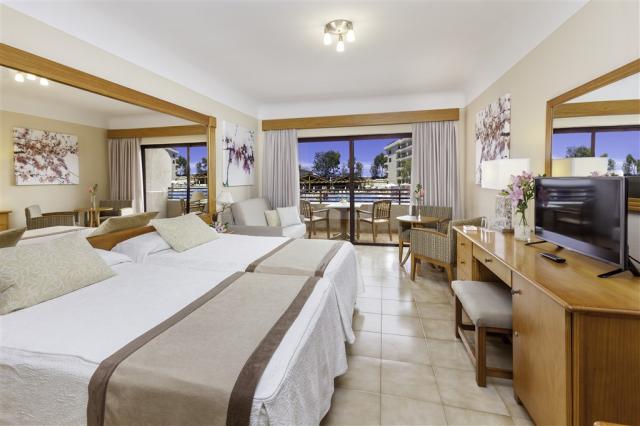 FANABE-COSTA-SUR-Double-Room-3-11.jpg