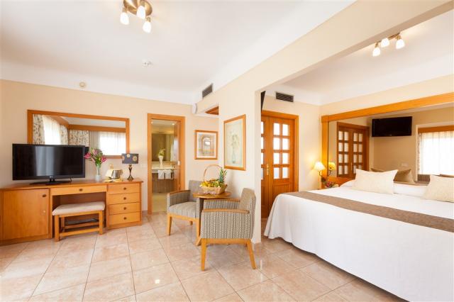 FANABE-COSTA-SUR-Suite-Junior-1-1.jpg