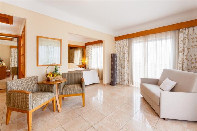 FANABE-COSTA-SUR-Suite-Junior-6-1.jpg