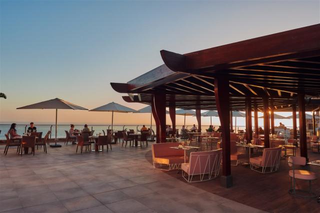 37. Gloria Palace Amadores Thalasso & Hotel - Snack Bar sunset.