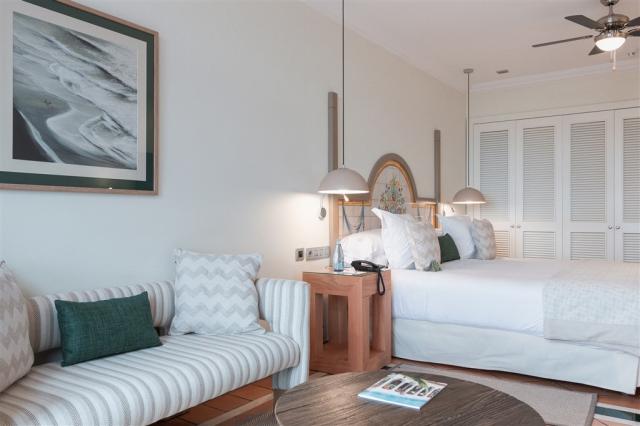 Bahia-del-Duque-Deluxe-Room-5.jpg