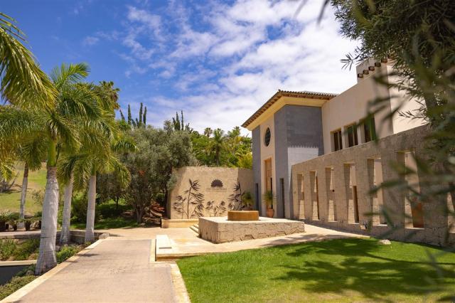 bahia-wellness-retreat-entrance.jpg