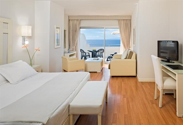 Junior Suite35.jpg
