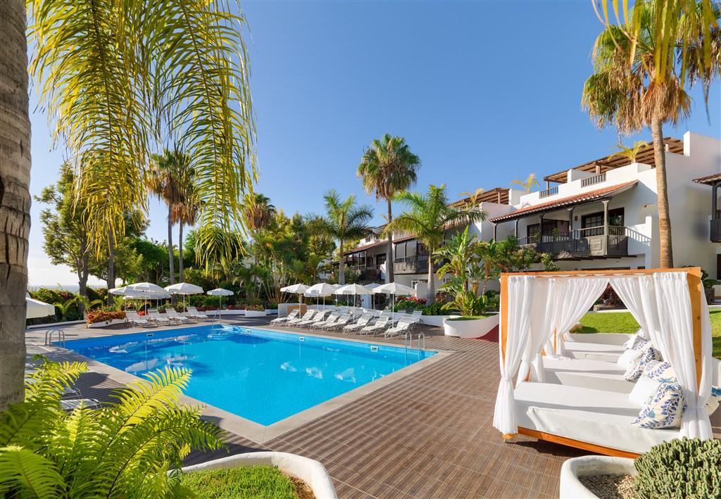 piscina-zona-duplex-suites.jpg