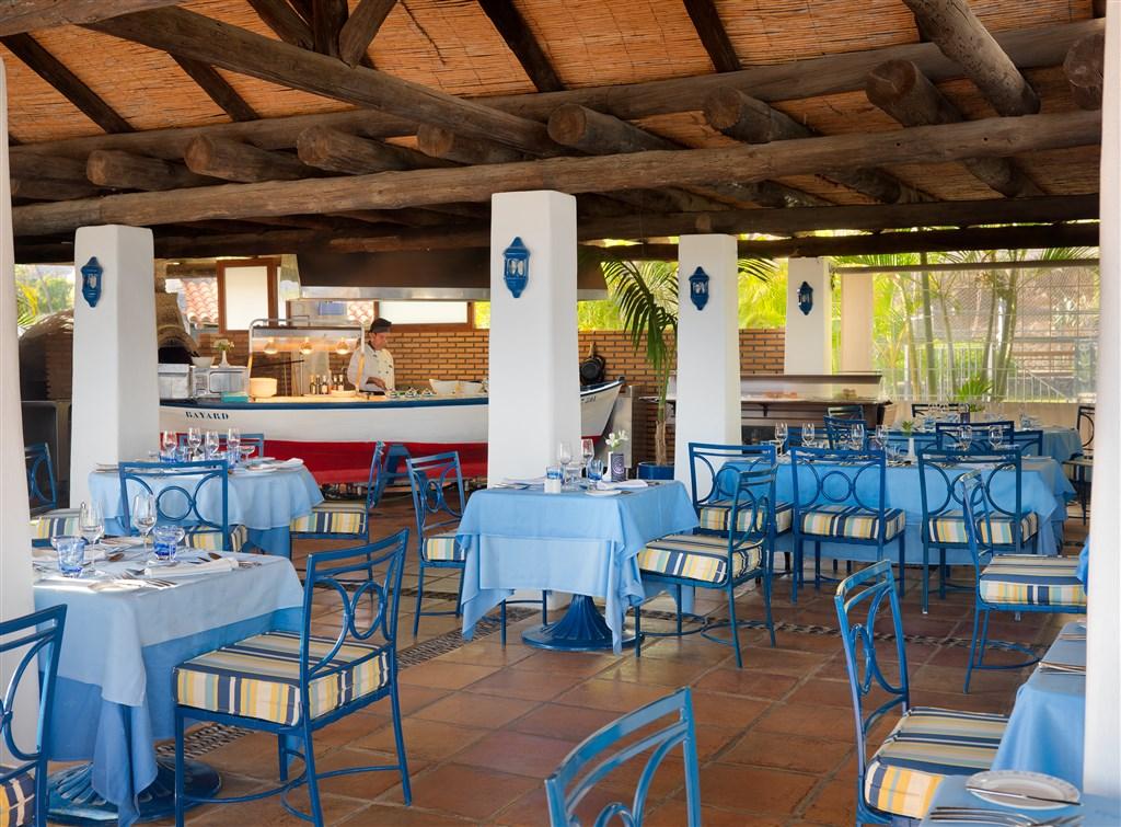 club-laurel-rte-tratoria.jpg